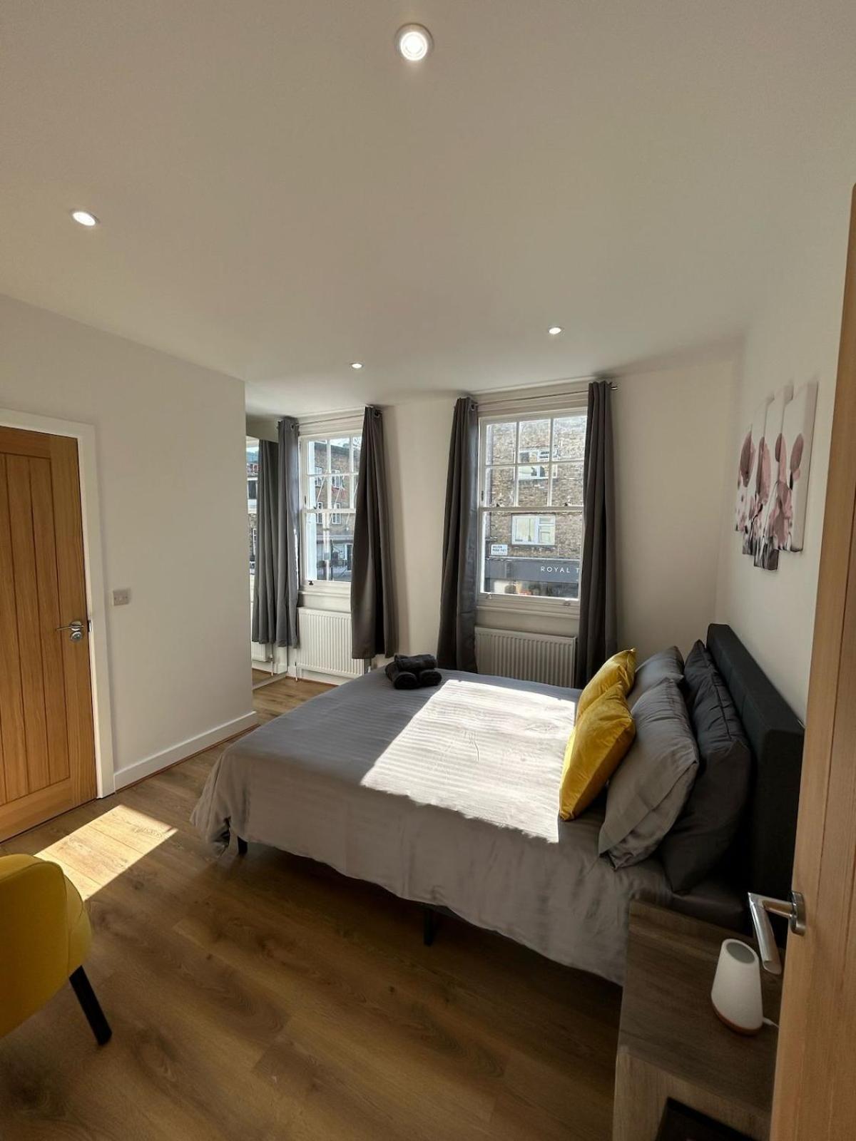 2 Bedroom Flat Pimlico Londra