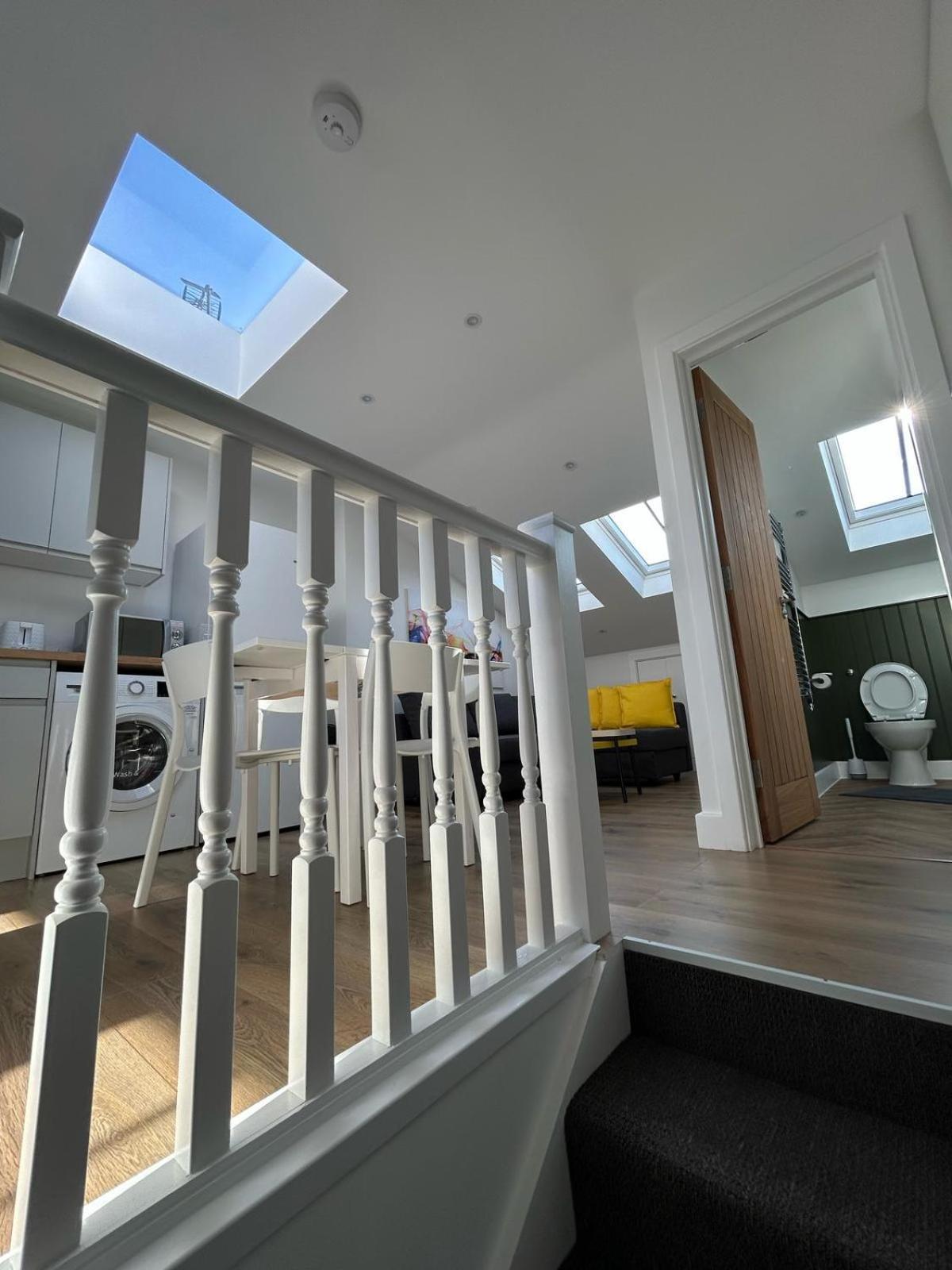 2 Bedroom Flat Pimlico Londra